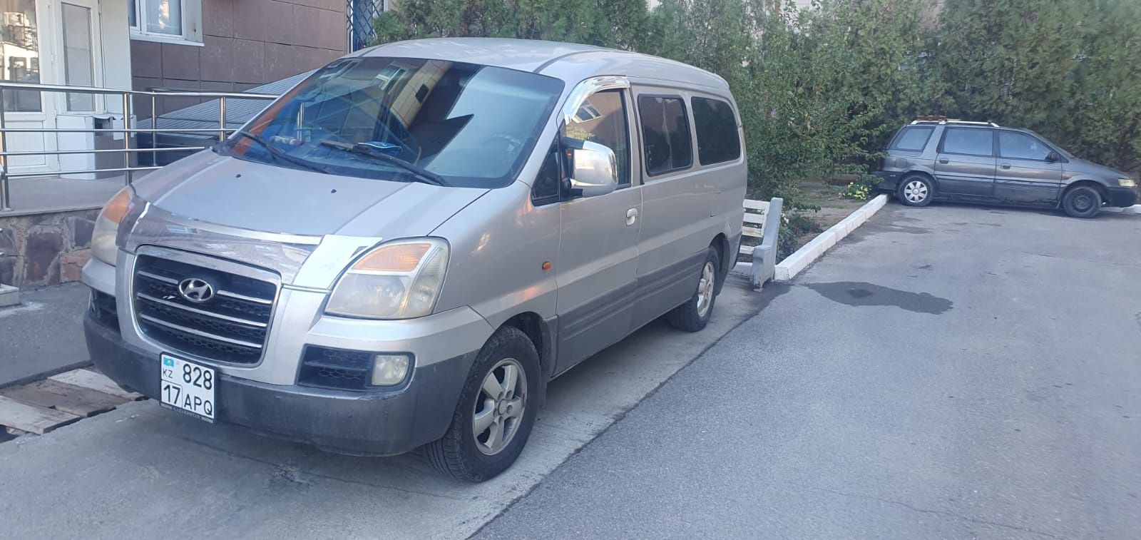 Хундай старекс "садик, школа, той, құдалық, развозка по городу и межго