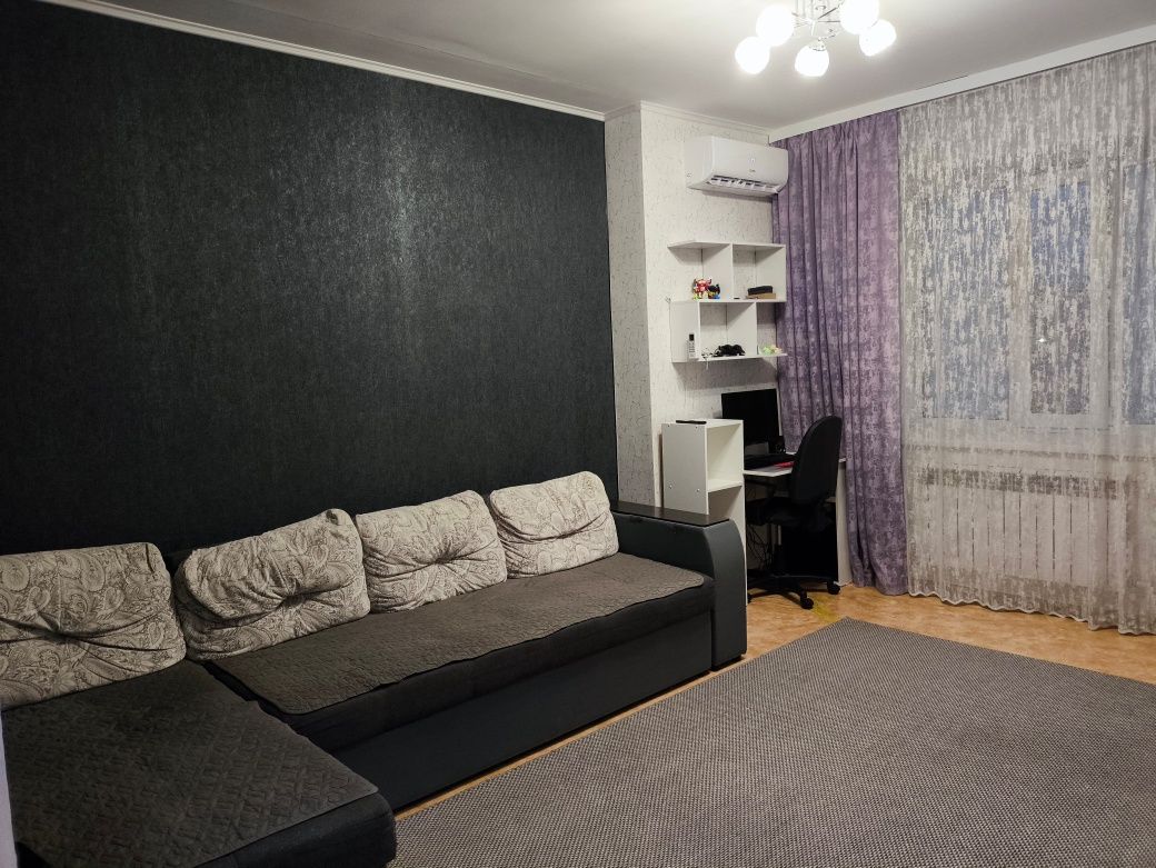Продам 2 к.кв на 3/5 этаже. Батыс 2