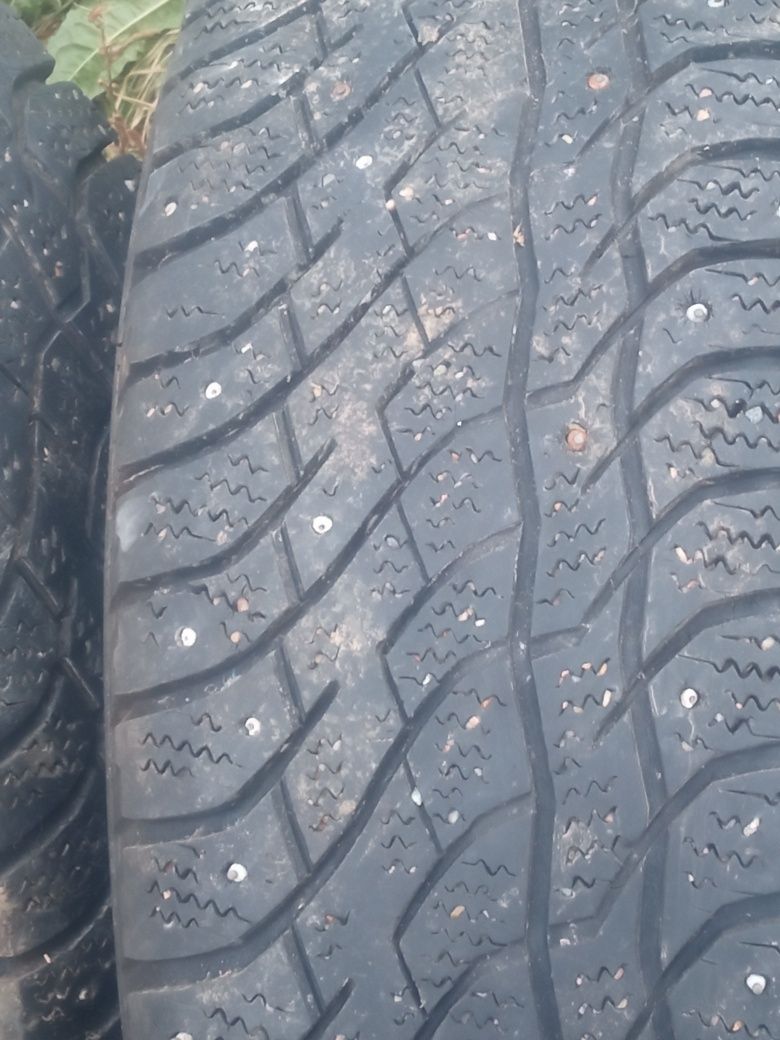 Диски на 16 покрышки зимние шипами 215/65R16