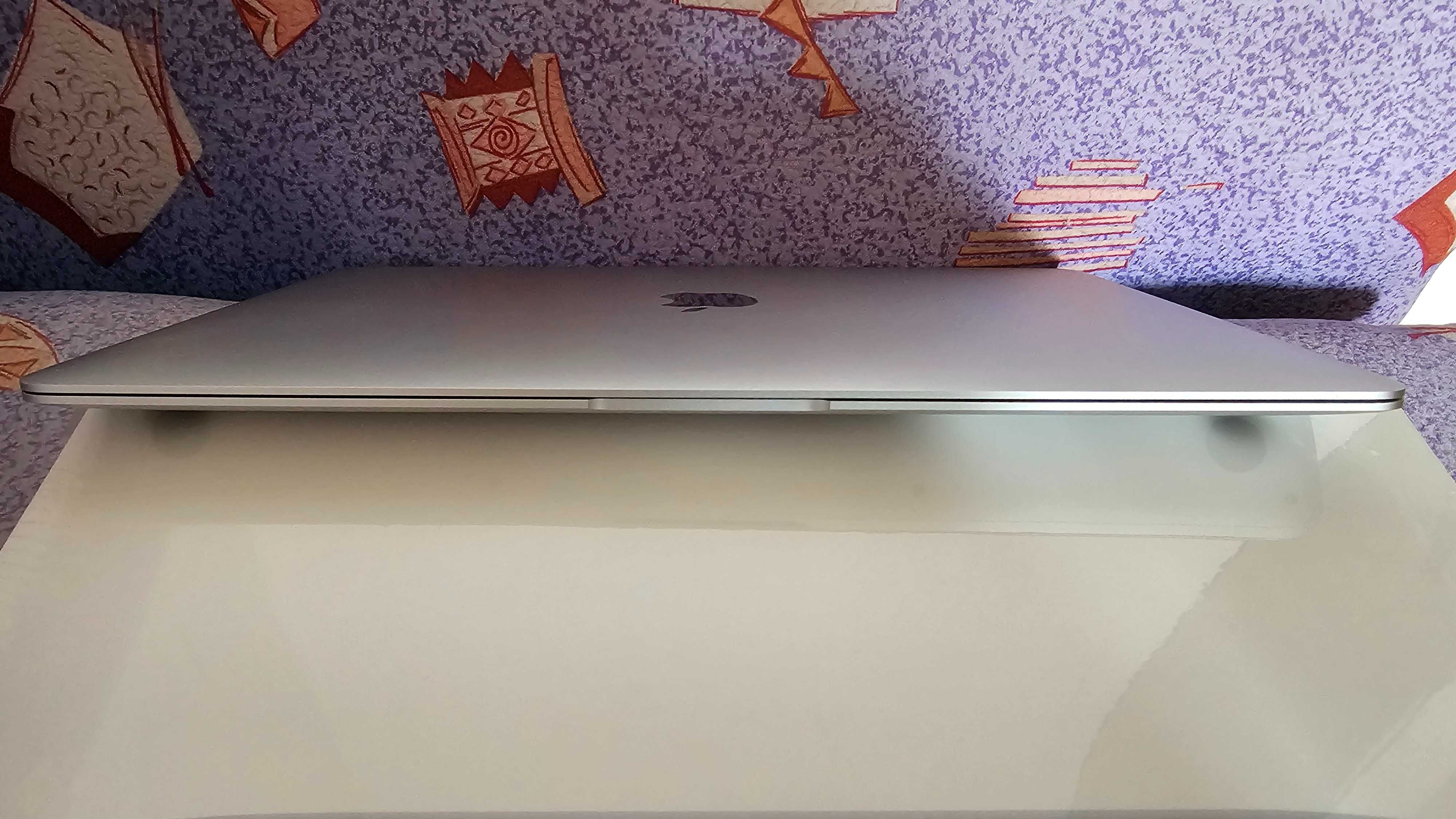 MacBook Air M1 13" 2020  8/256