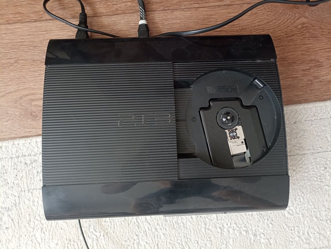 Продам playstation 3 super slim