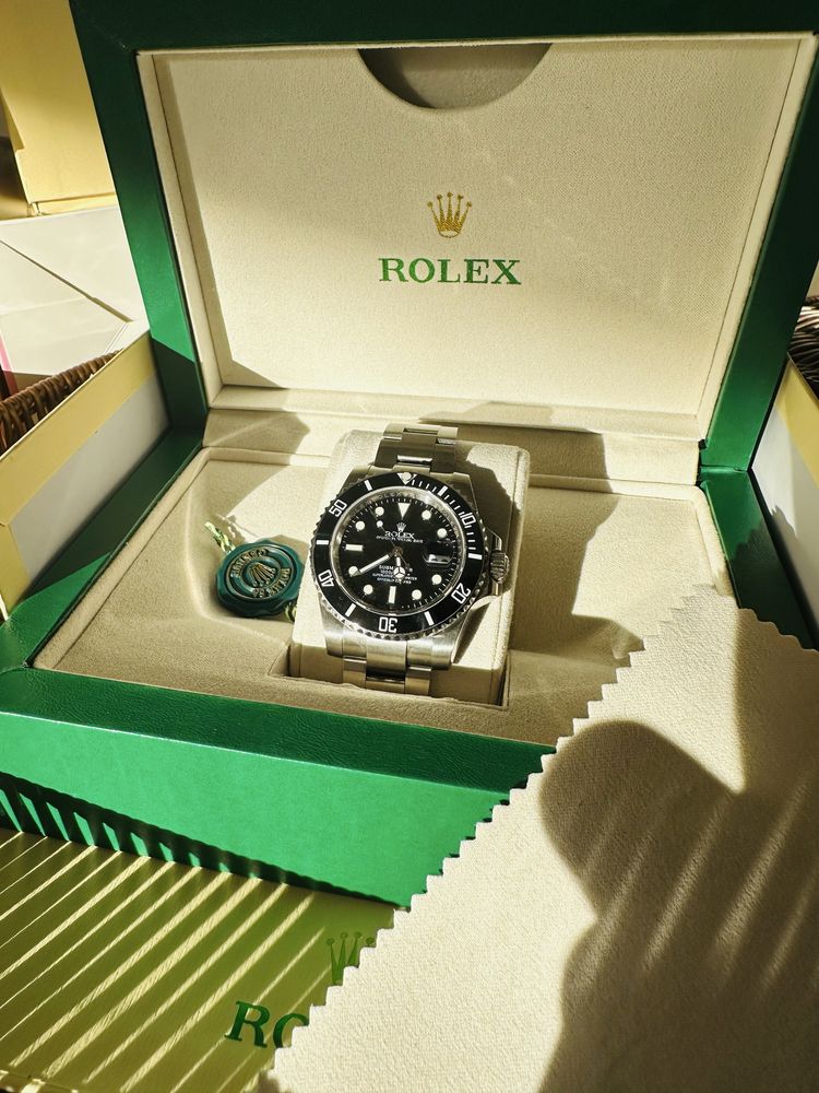 Rolex submariner green