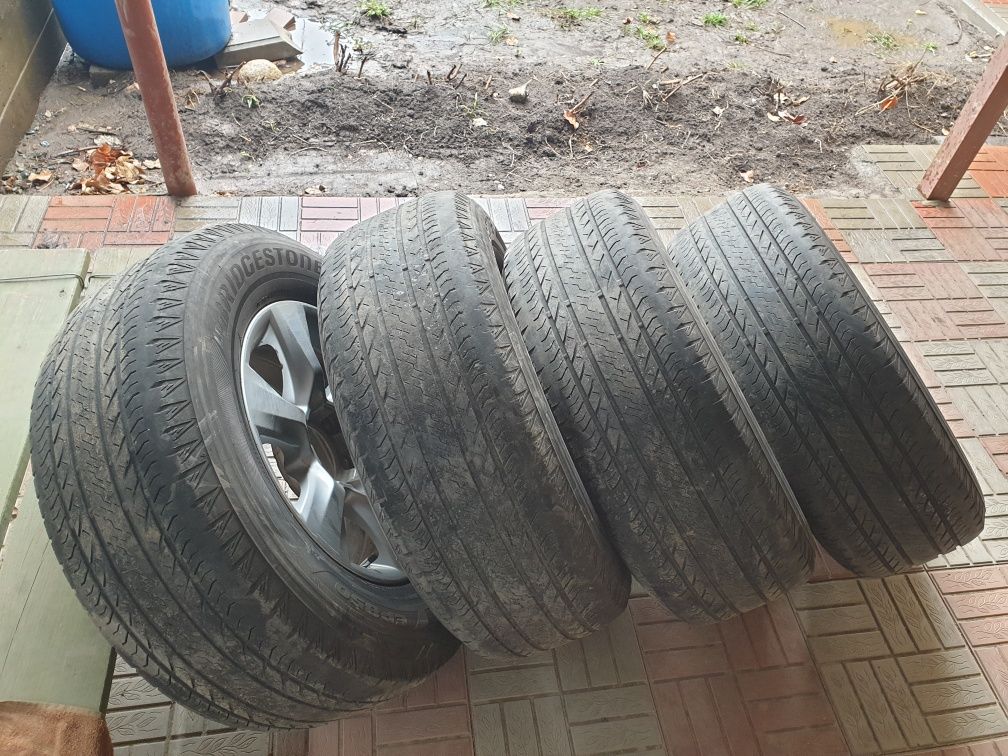Продам комплект летней резины