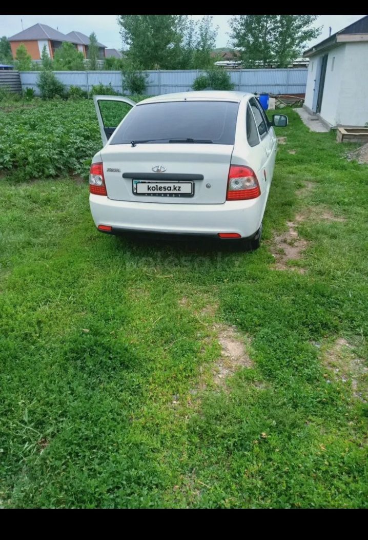 Авто ВАЗ приора 2