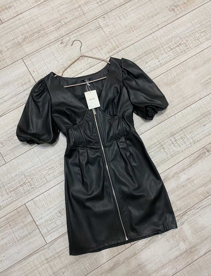 Платье мини кожаное Bershka, новое с этикеткой. 42-44. Торг