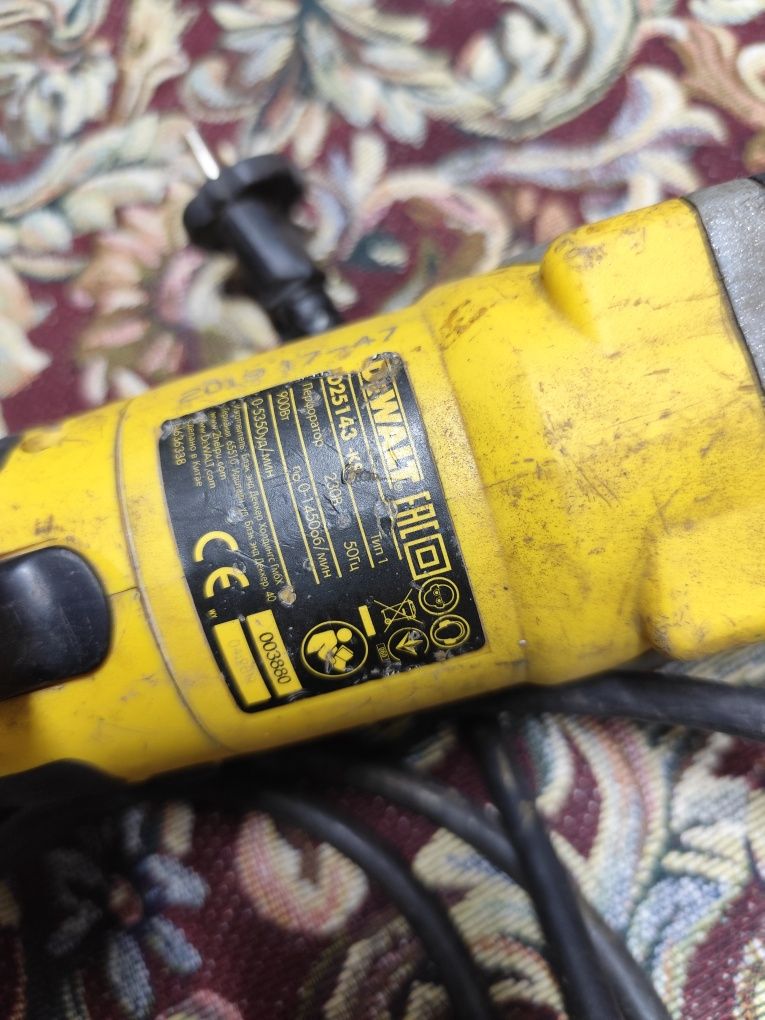 Перфоратор dewalt оригинал продам