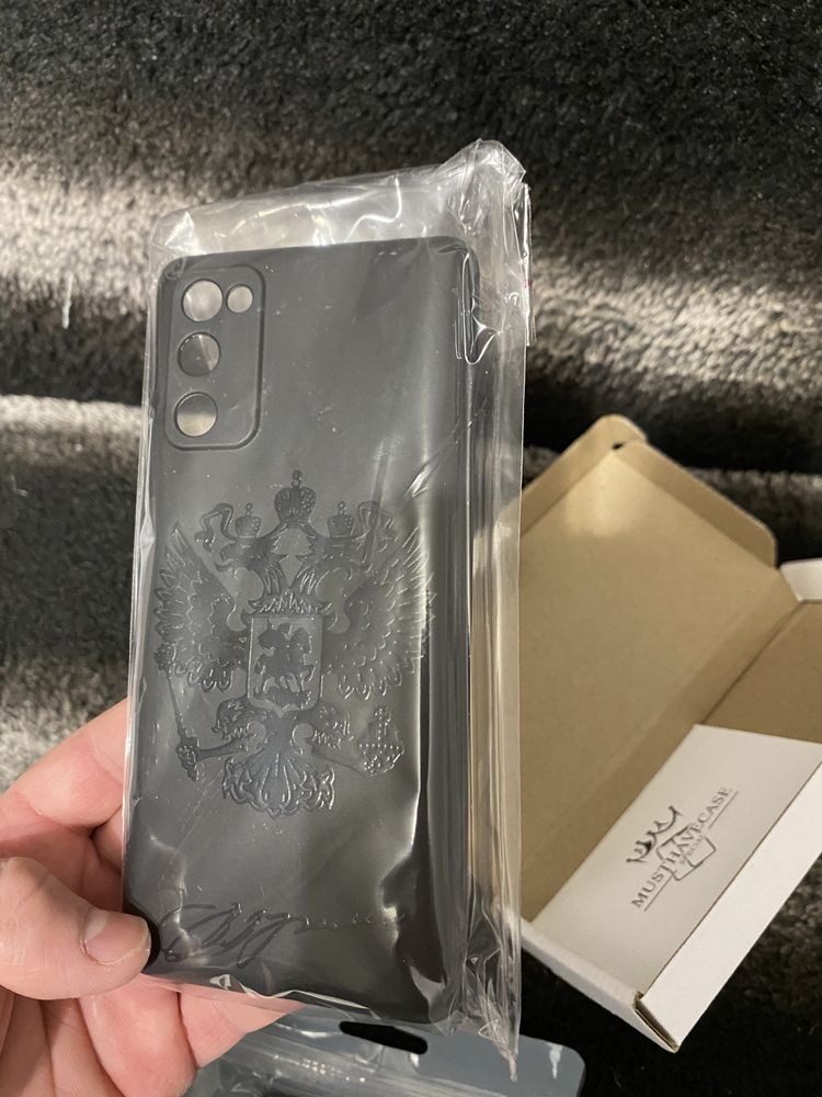 Продам чехлы на Samsung S20FE