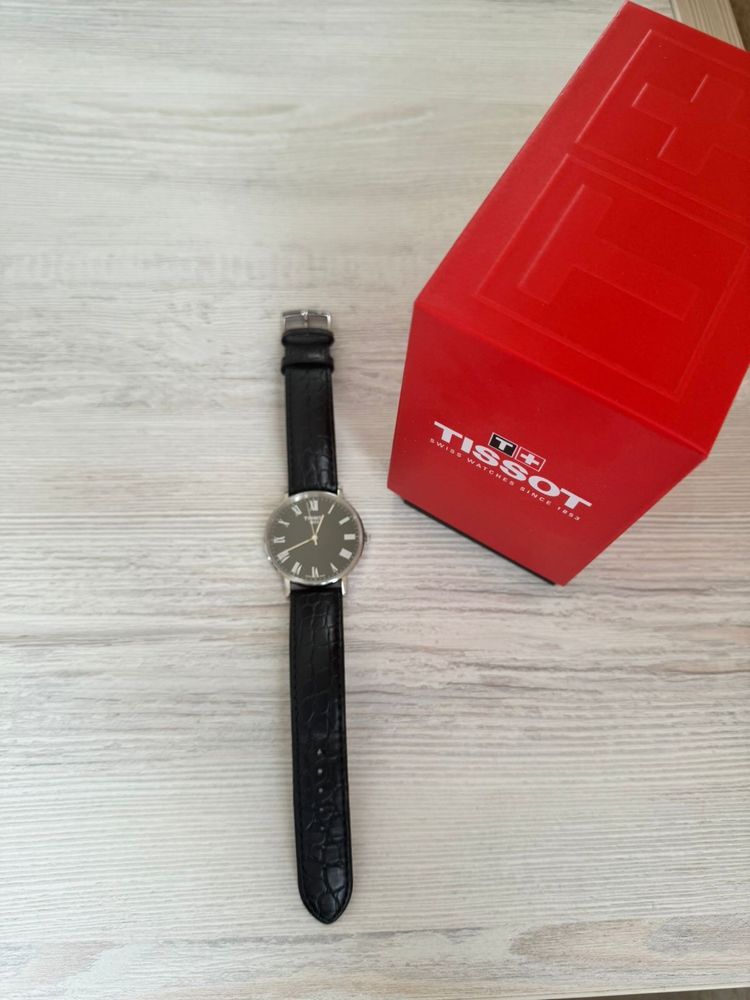 Часы наручные TISSOT