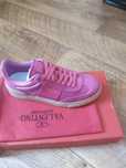 Продам крассовки от VALENTINO GARAVANI