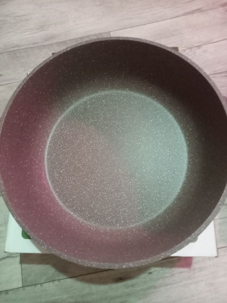 Продам жаровню Мечта 12000тг.