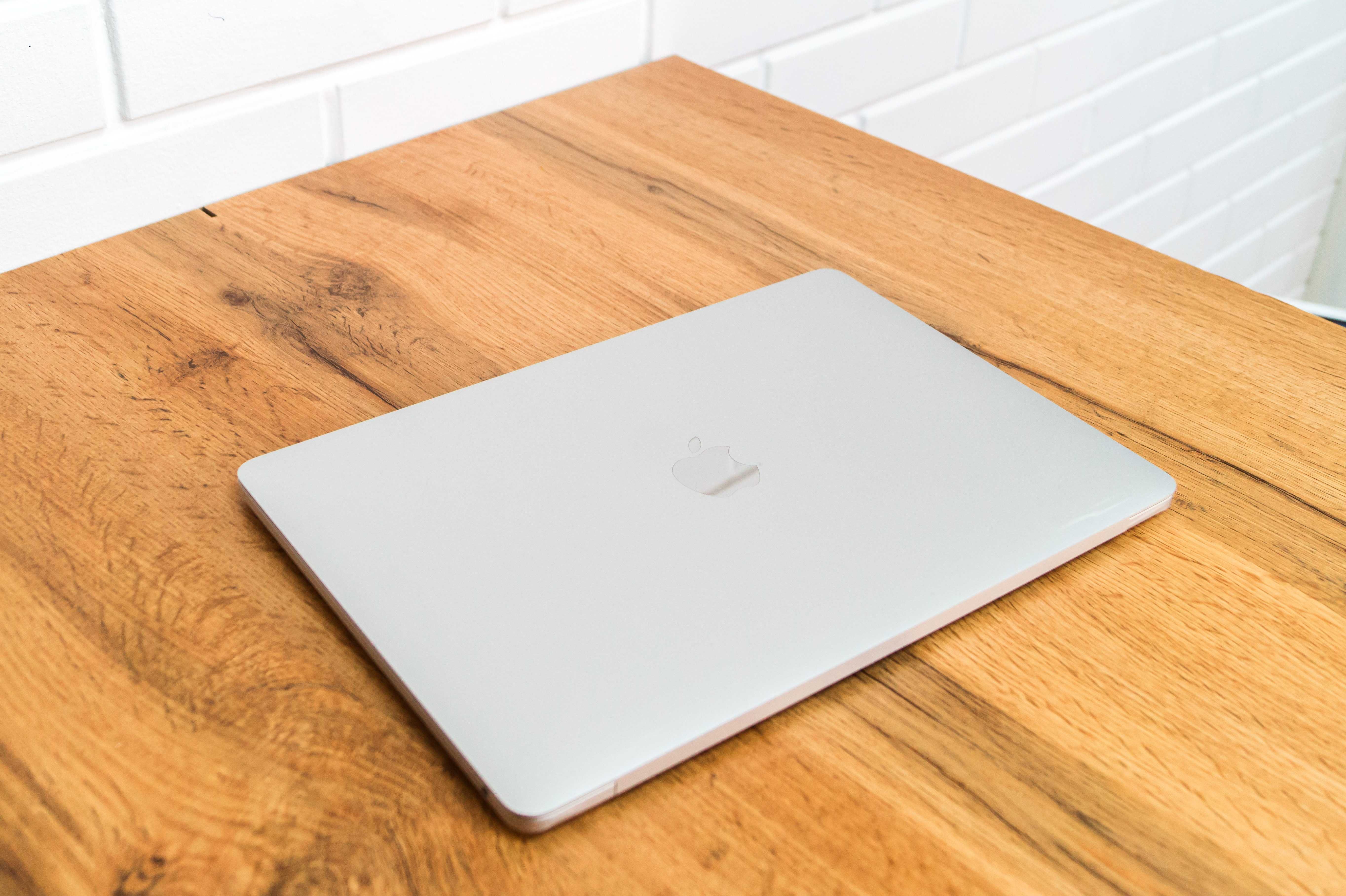 Macbook Pro 13| M1| 8/256ГБ|Гарантия | Магазин Red Geek