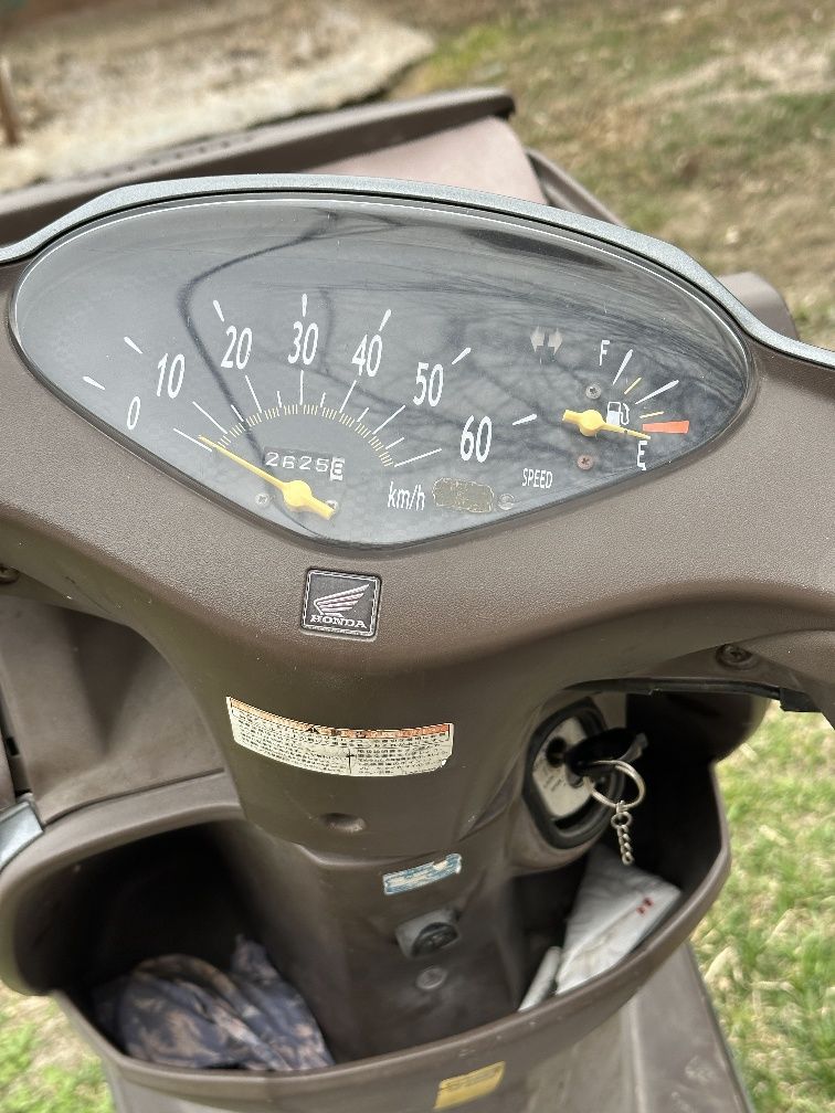 Мопед Honda dio cesta