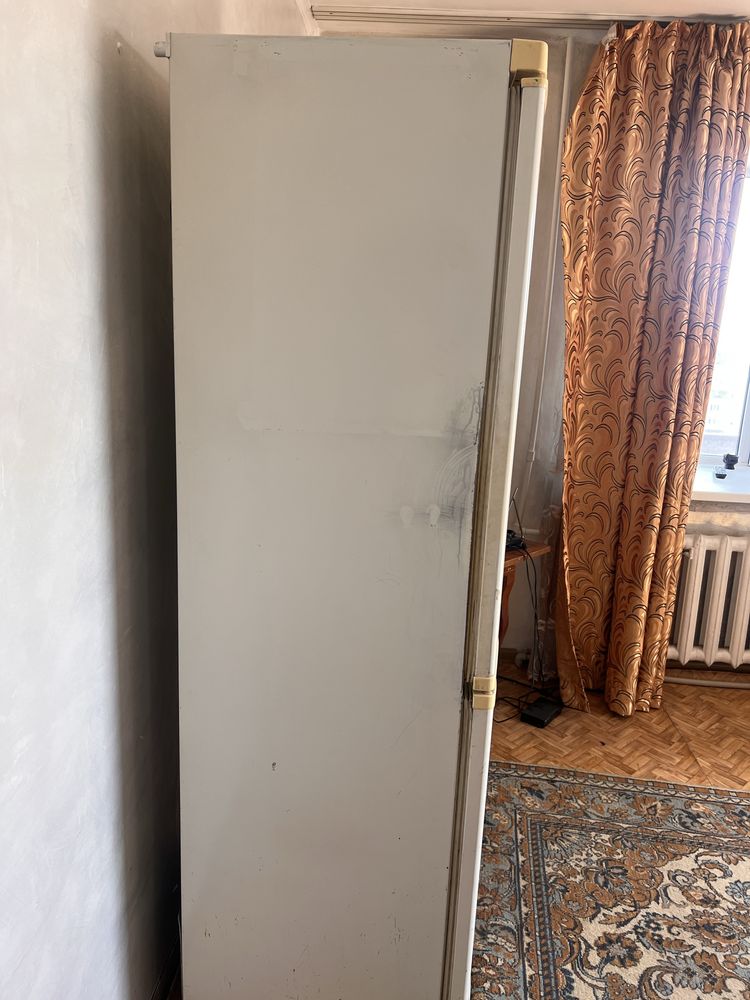 Отдам холодильник