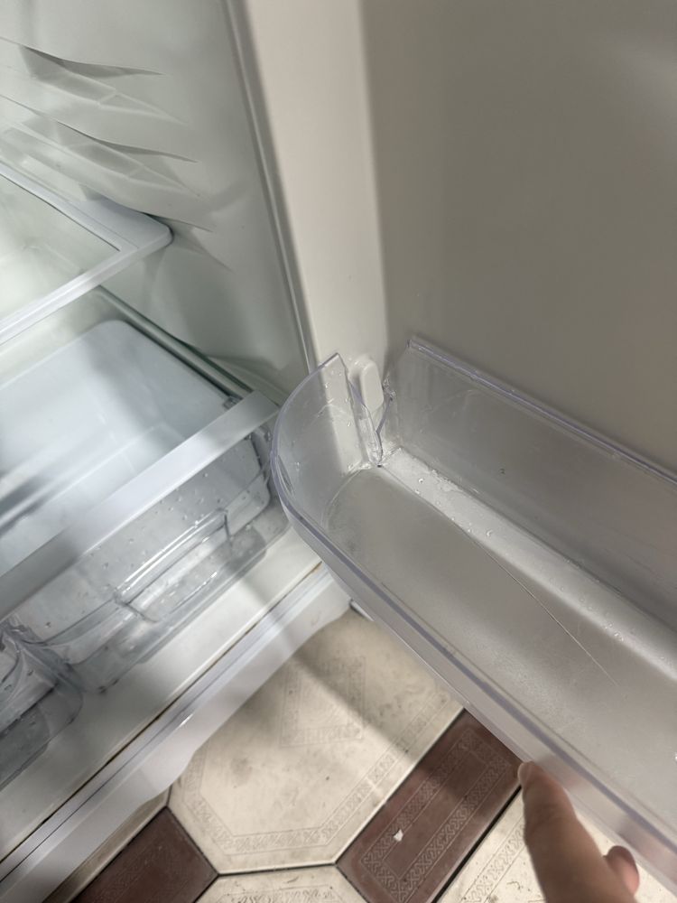 Холодильник Indesit