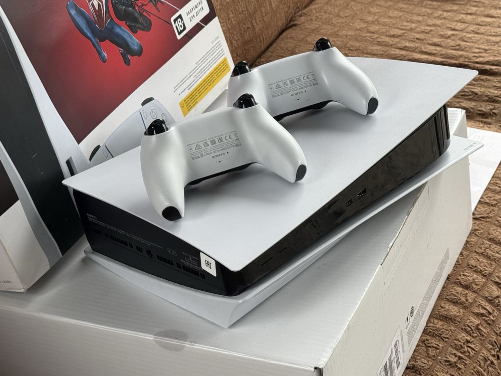Sony PlayStation 5 в идеальном состоянии,Sony PlayStation 5 825GB
