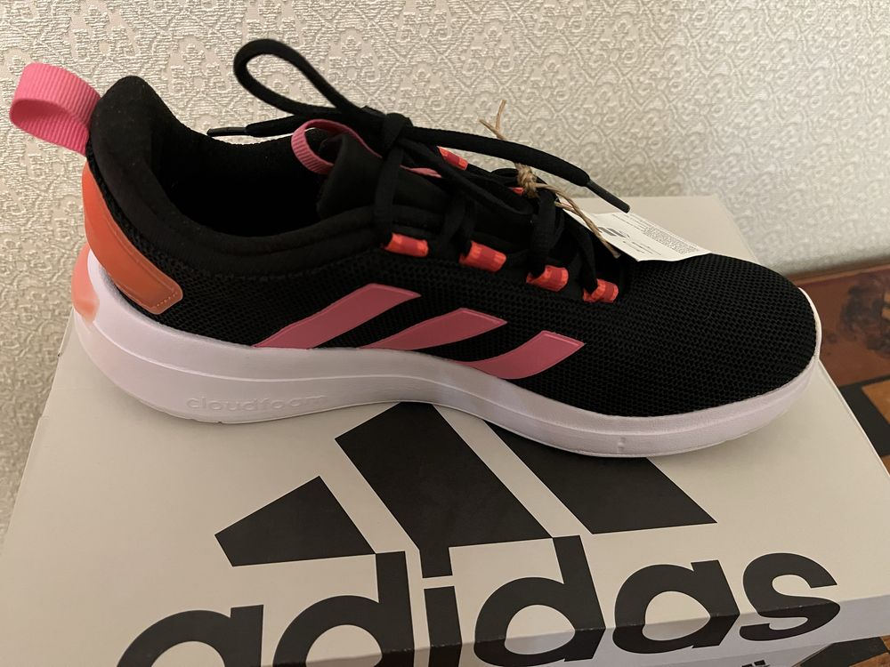 Кроссовки женские adidas