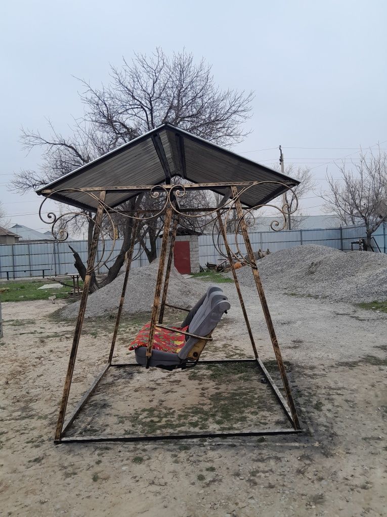 Качеля садовая для дома