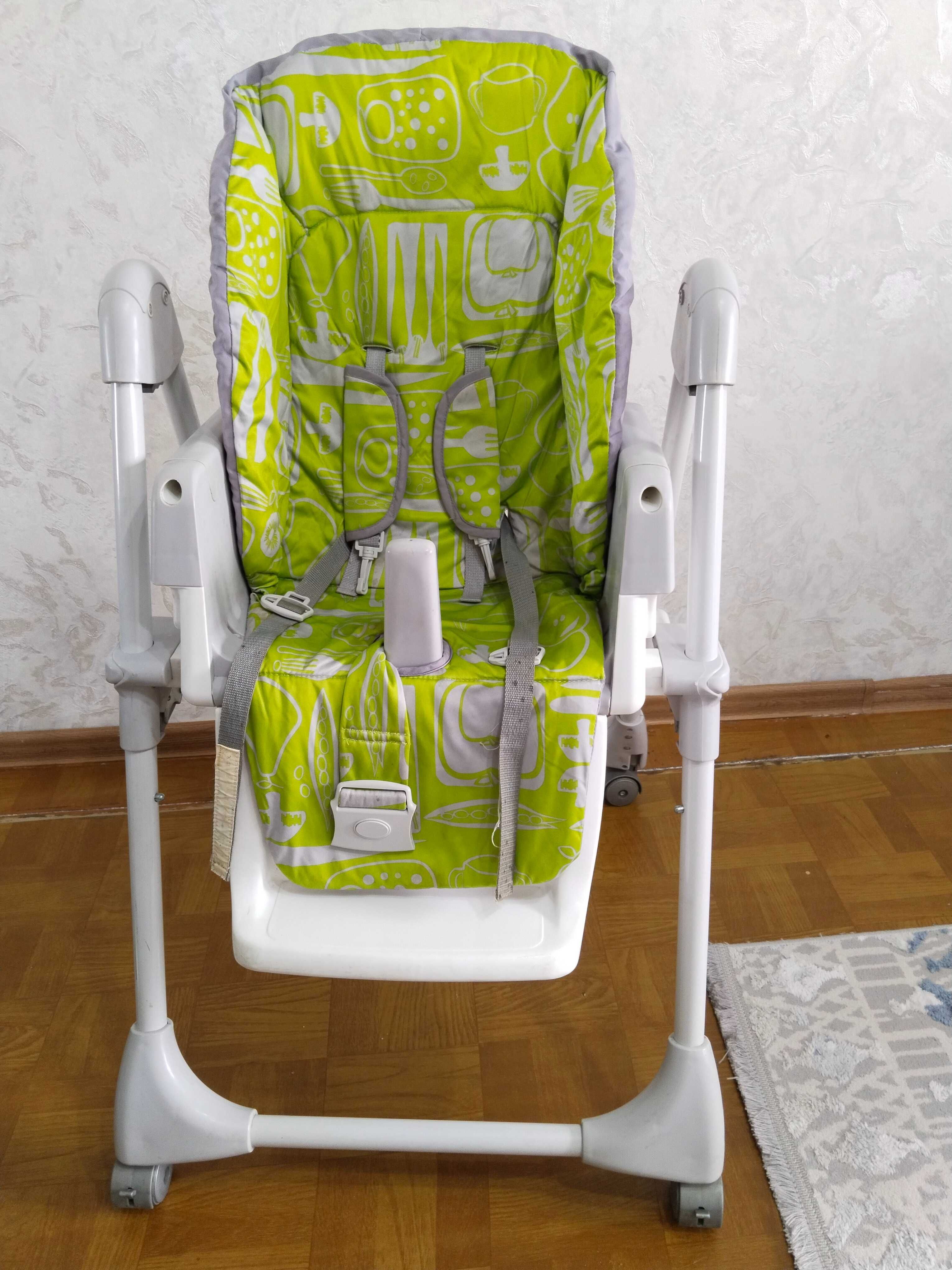 Детский стульчик для кормления