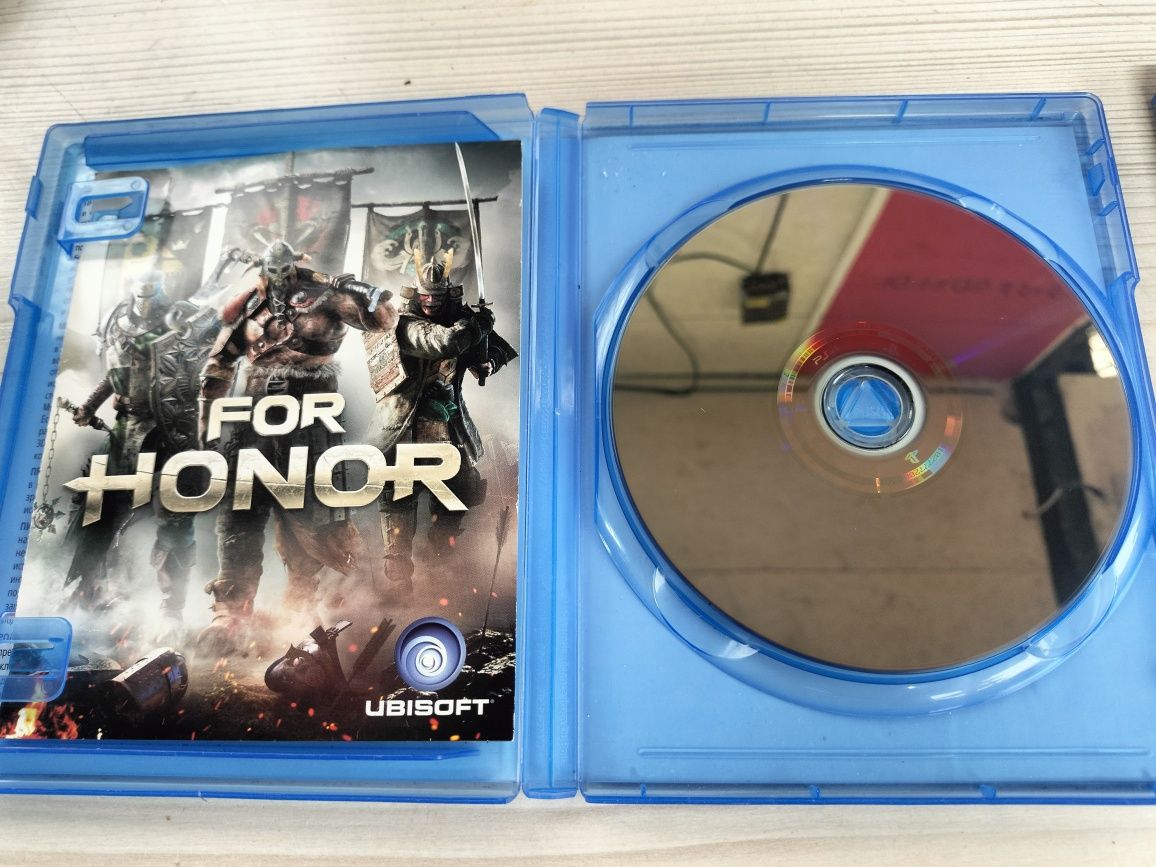 Игровой Диски Однт из нас 2 Человек паук 8тг  For Honor 8 тг одни из н