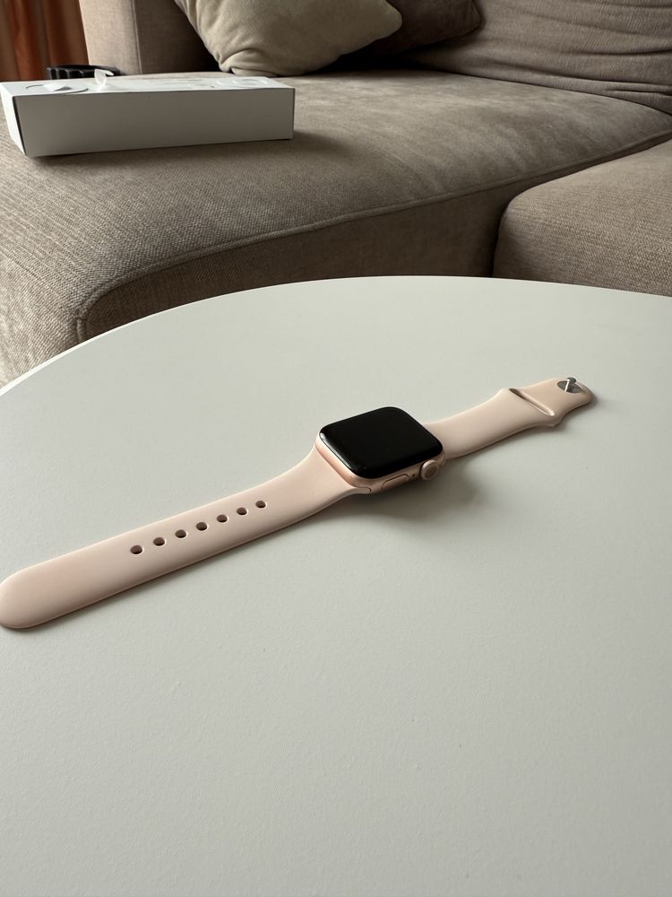 Apple watch 5 series