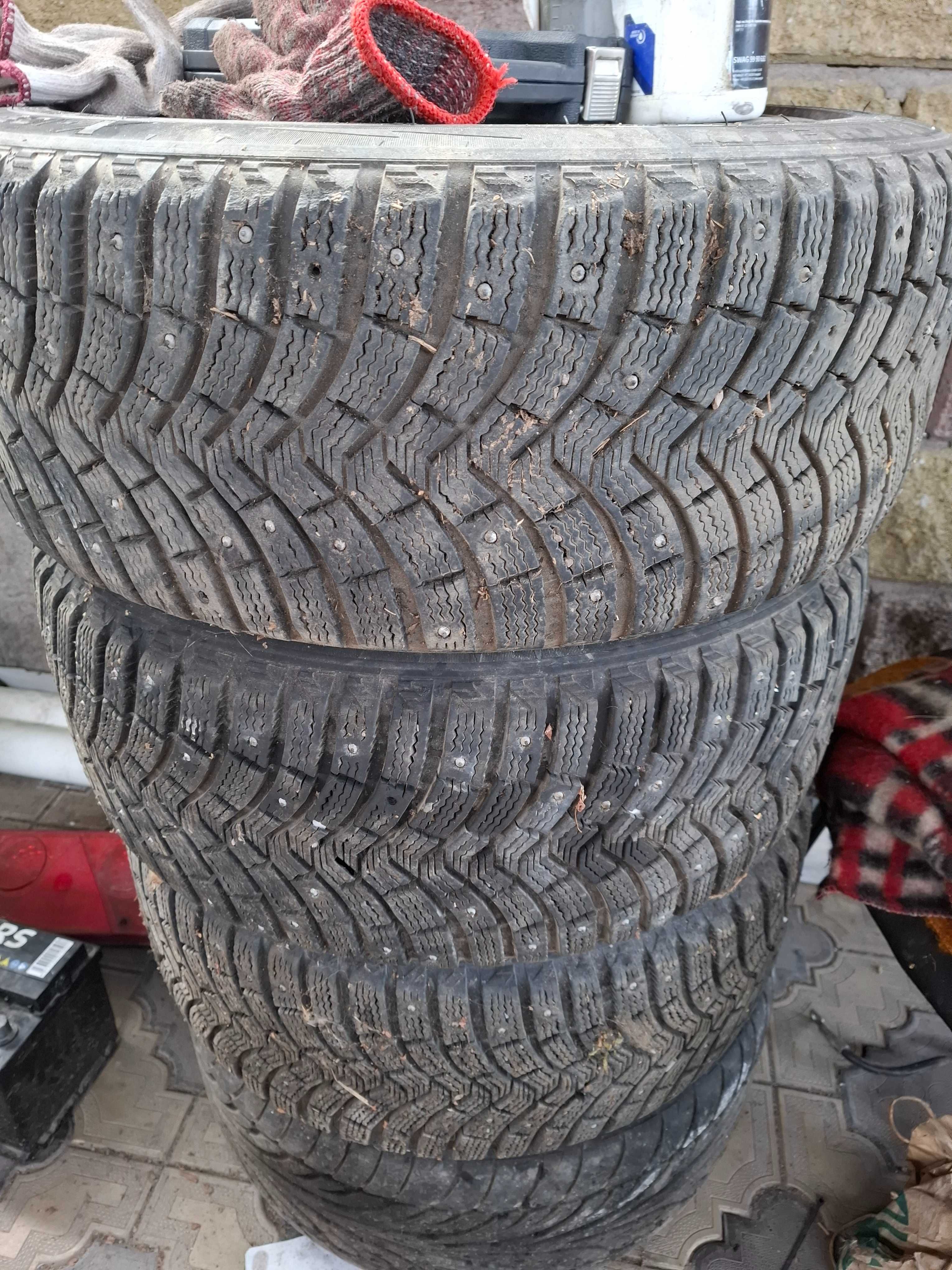 Michelin X-Ice North 255/45/R18 - 3шт, шипованная резина в хор. сост.