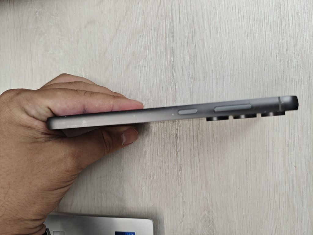 Samsung S23FE очень хорошо снимает