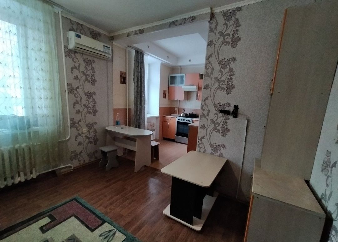Продаю двухкомнатную комнатную квартиру