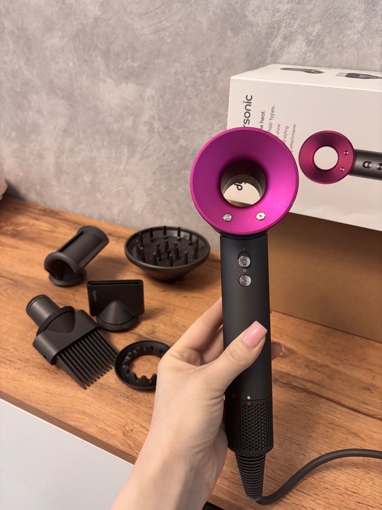 Фен Dyson Supersonic HD07