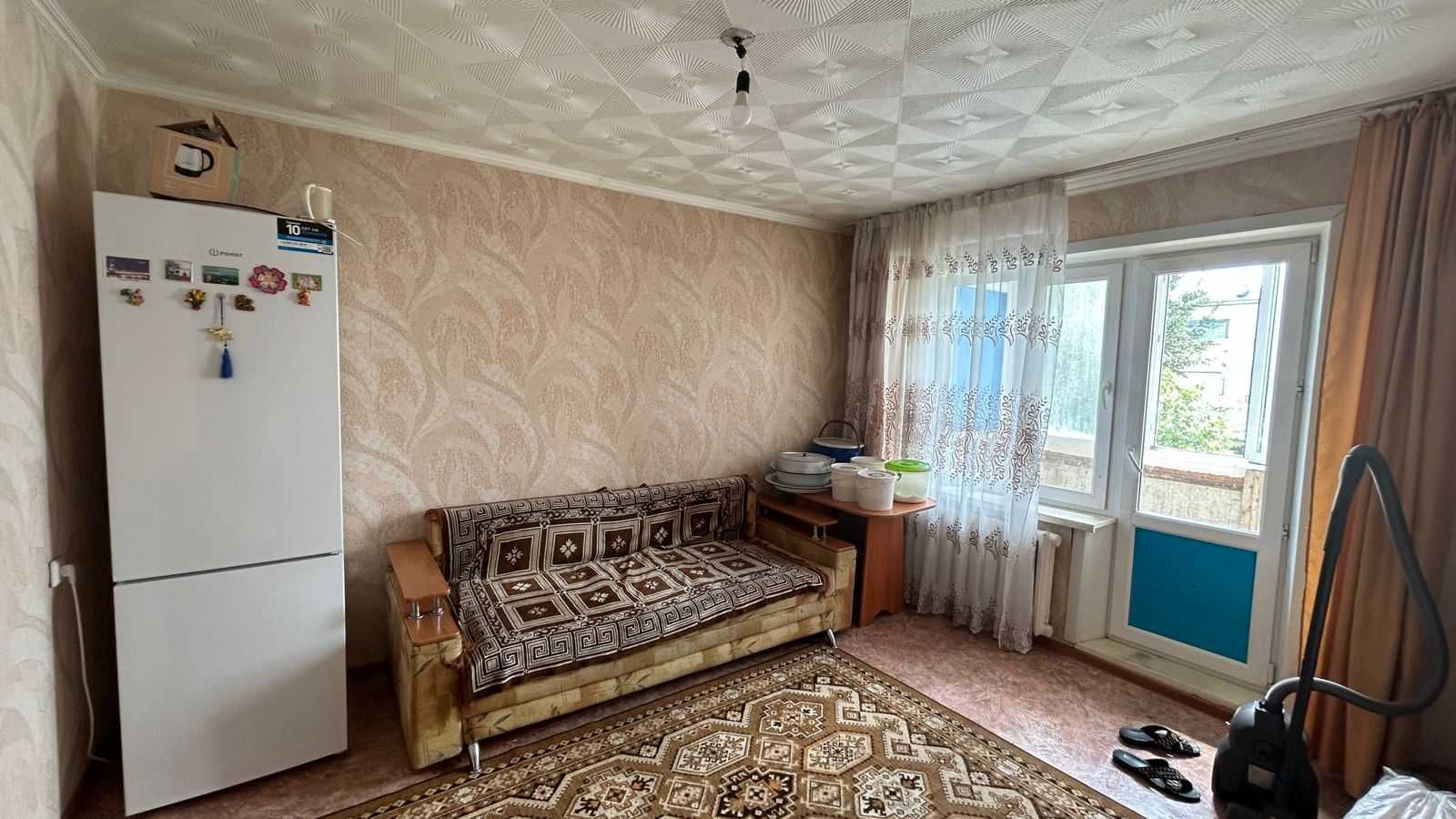 Продам 4 комнатную квартиру