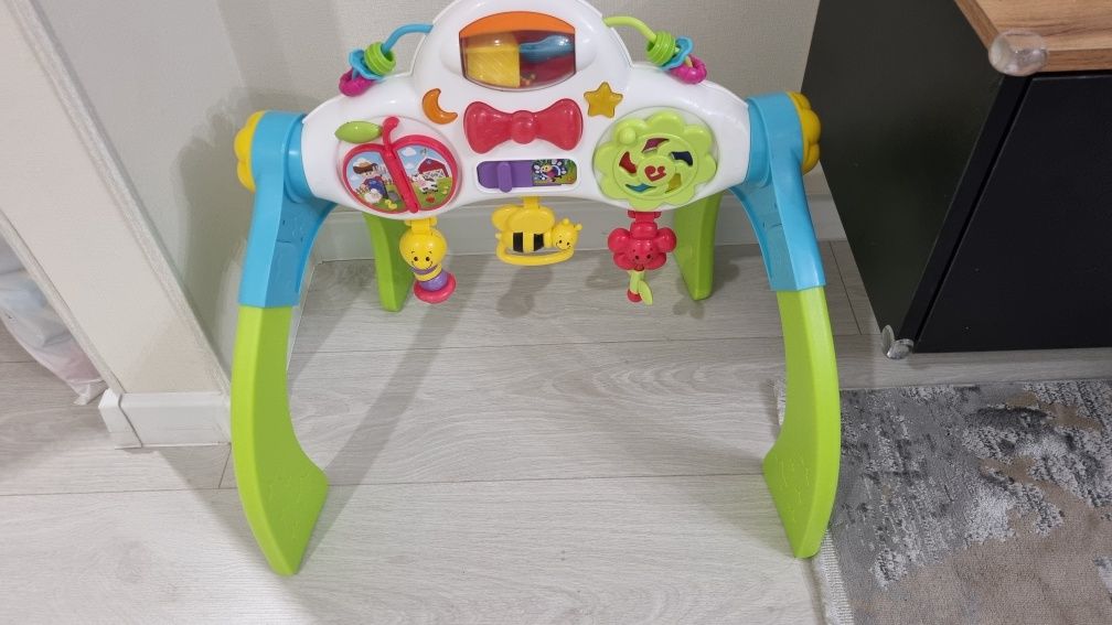 Игрушка для развития ребенка до 1 года