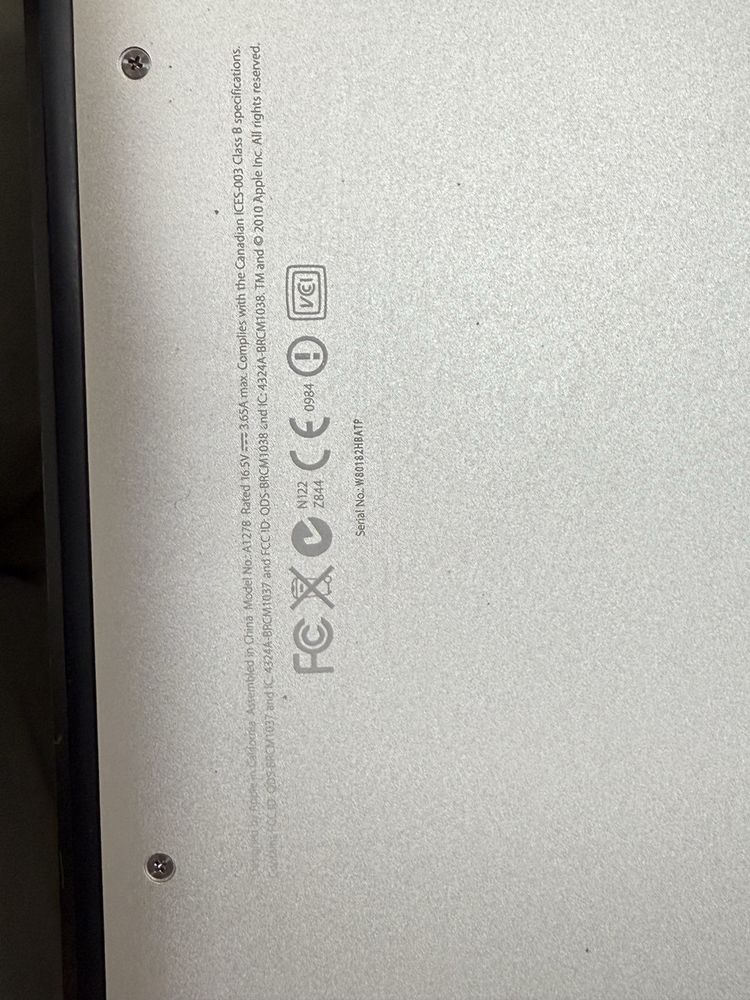 Продам Macbook PRO 13 inch 2010
