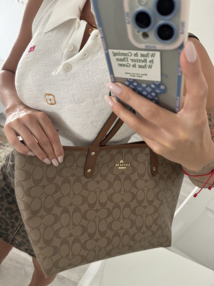 Продам сумку -тоут от Coach