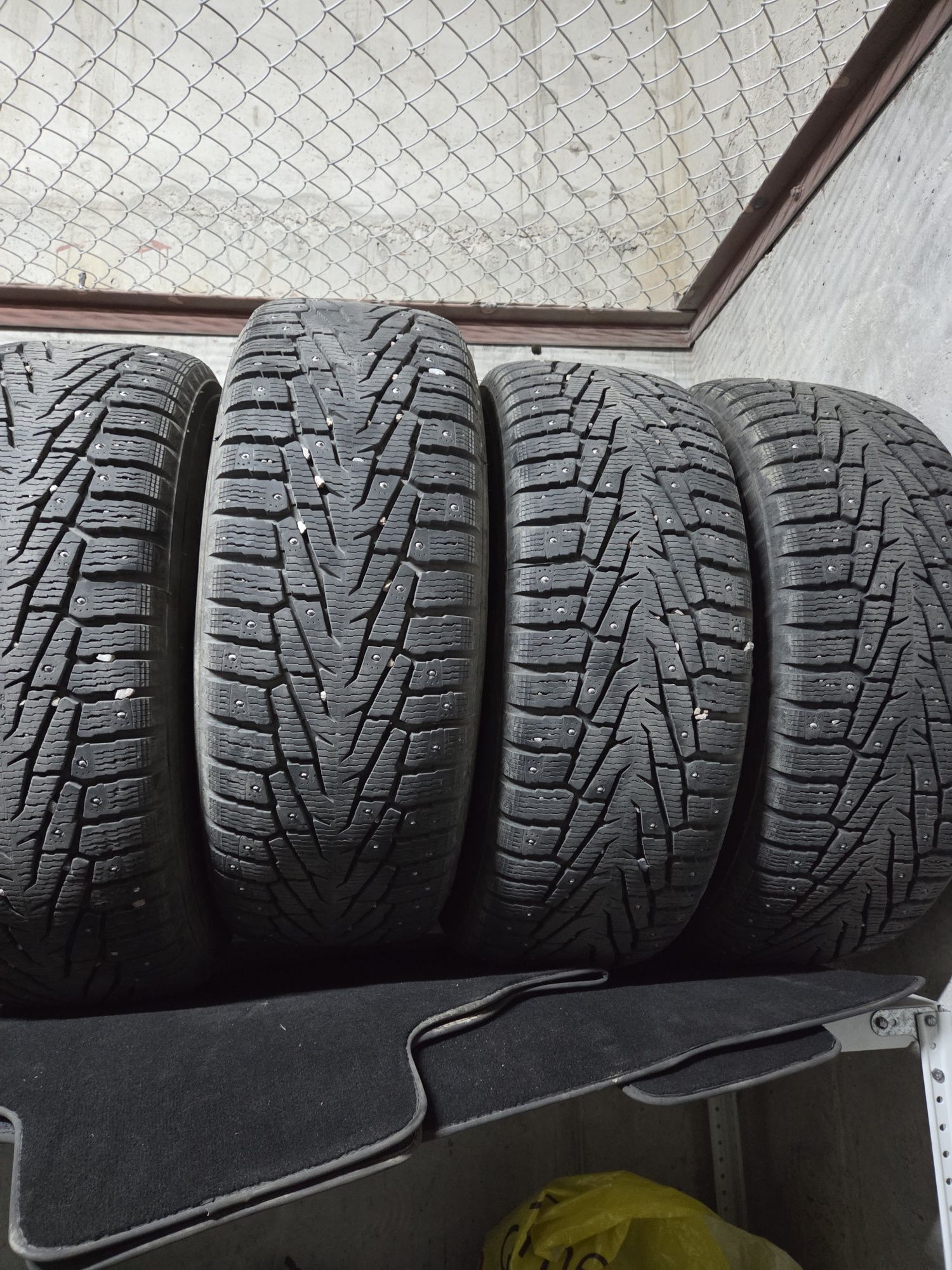 Продам шины  NOKIAN NORMAN 7 с дисками в отличном состоянии.