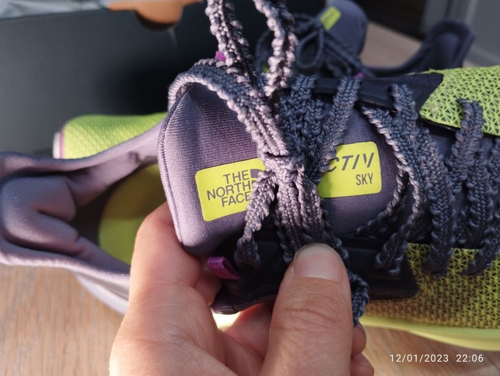 Топовые кроссовки для трейлранинга The North face vectiv sky