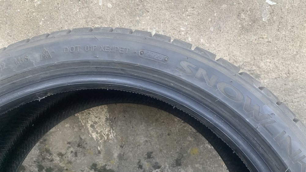 Шины зимние 245/40/19