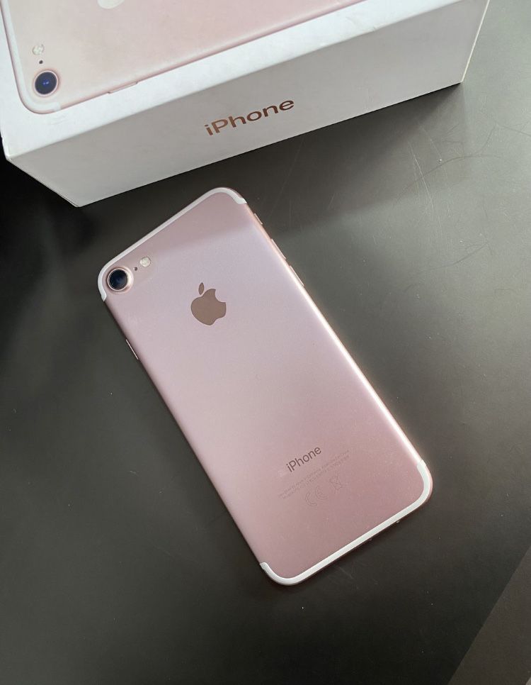 Продам iPhone 7 32GB