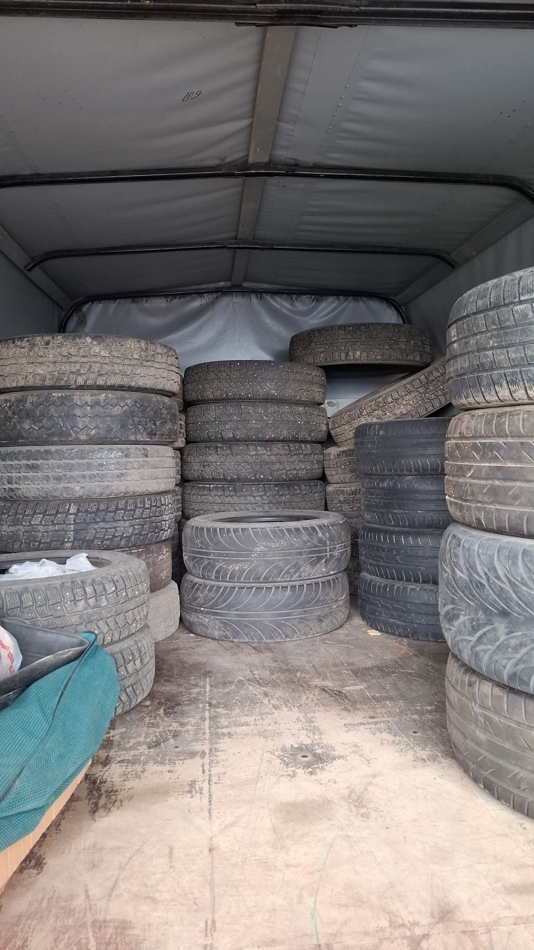 Продам шины на Газель,  есть 4 комплекта,