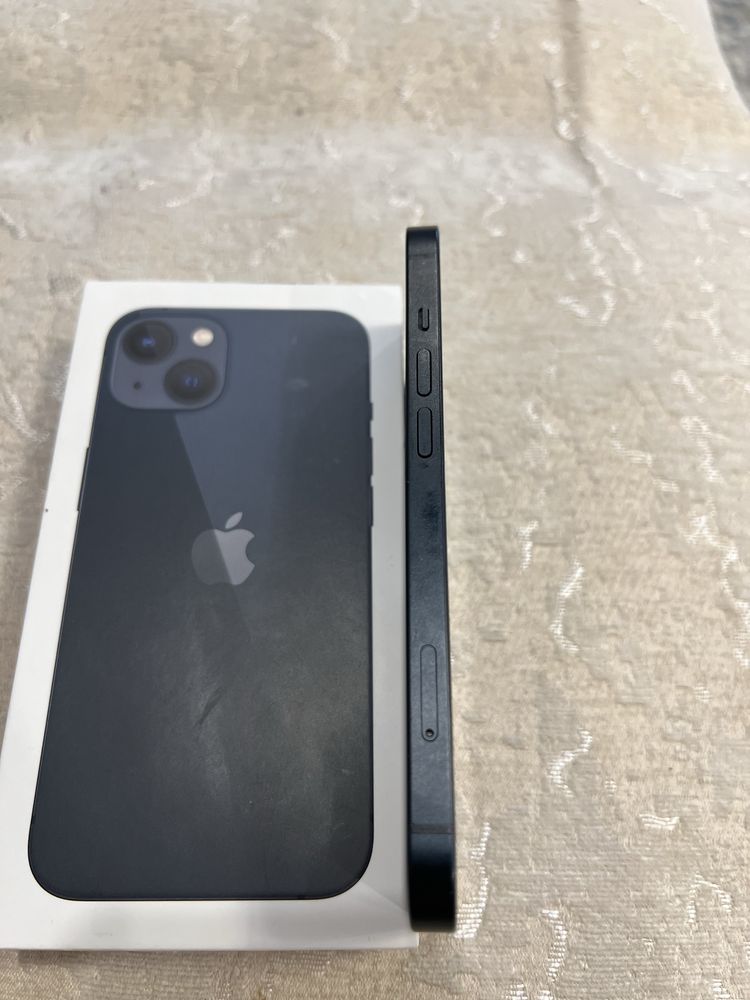 Сотовый телефон iPhone 13