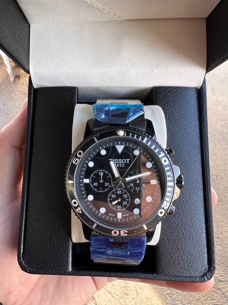 TISSOT наручные часы
