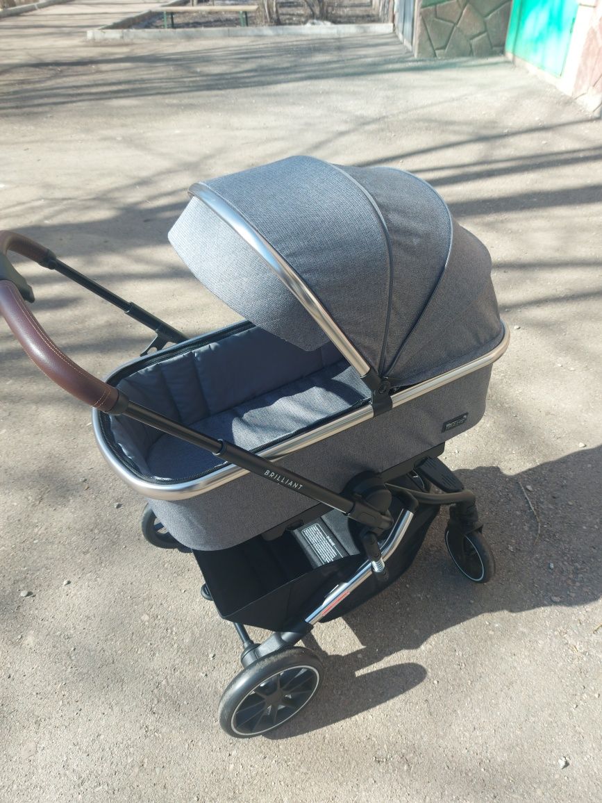 Продам коляску два в одном