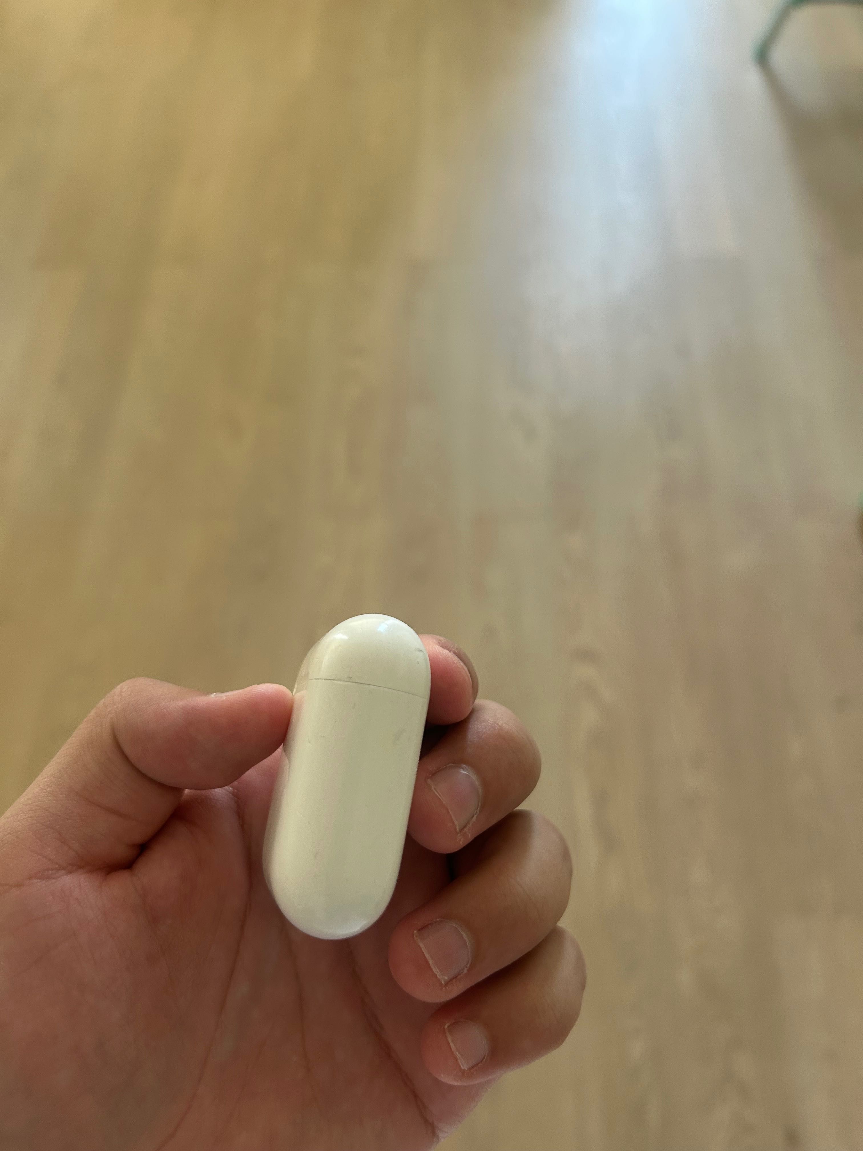 Продам Airpods 2