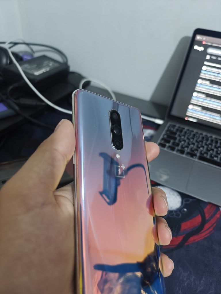 Продам OnePlus 8