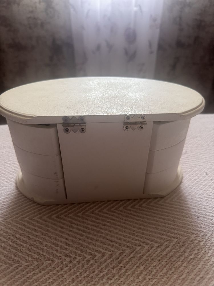 Шкатулка для украшений