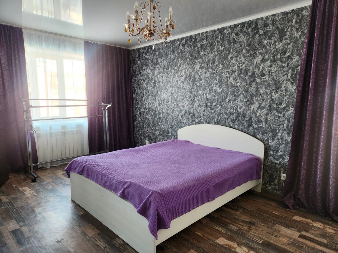 Продам квартиру.  Ауэзова 102 5этаж