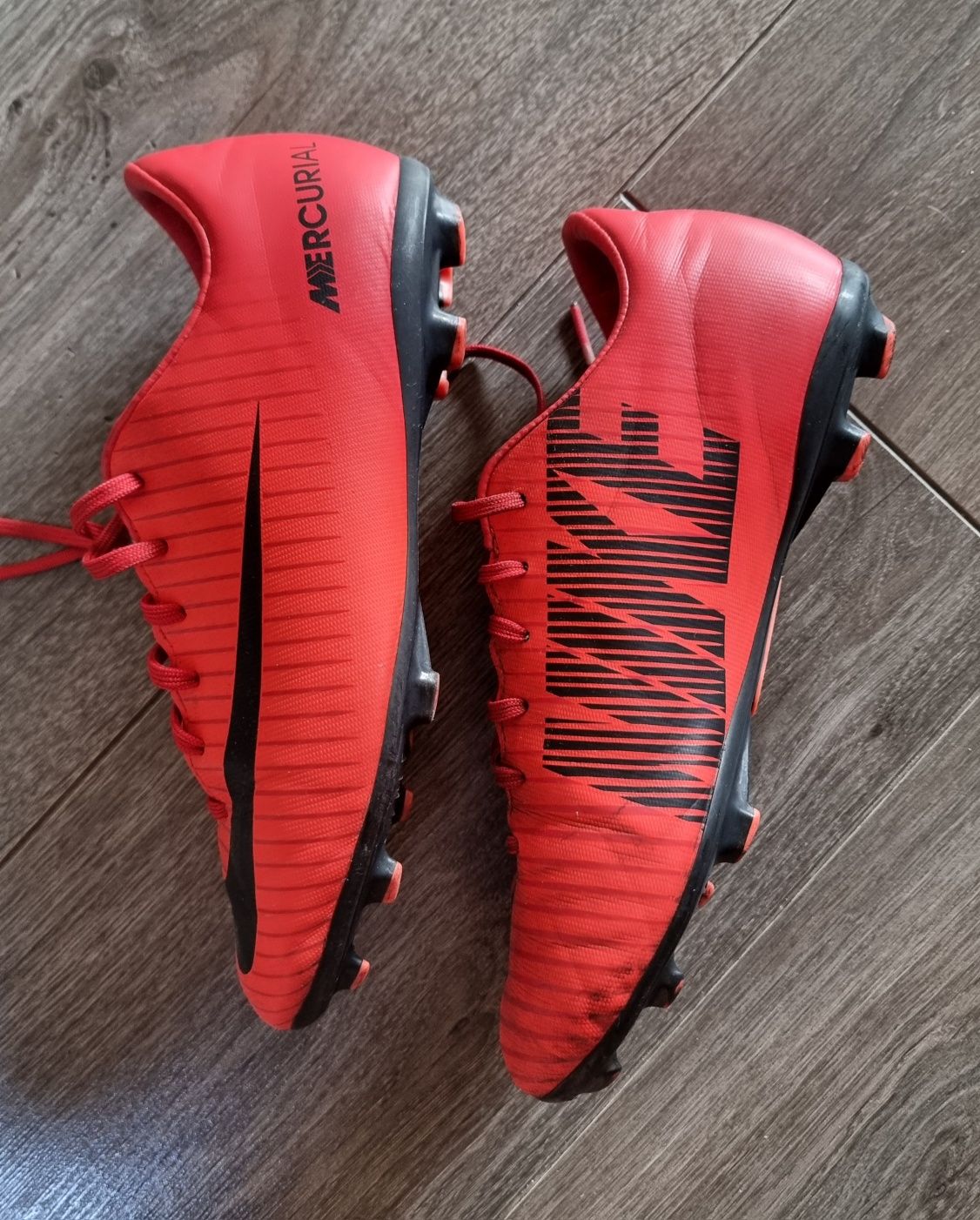 Бутсы футбольные Nike