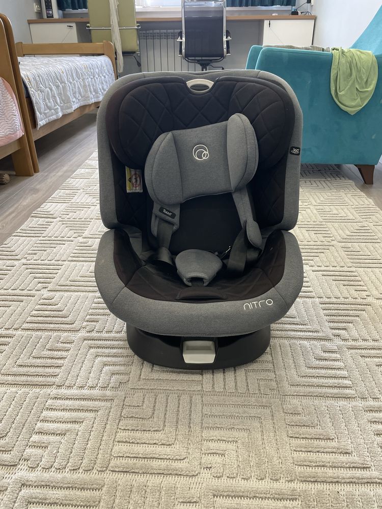 Автокресло детское поворотное Rant Nitro isofix