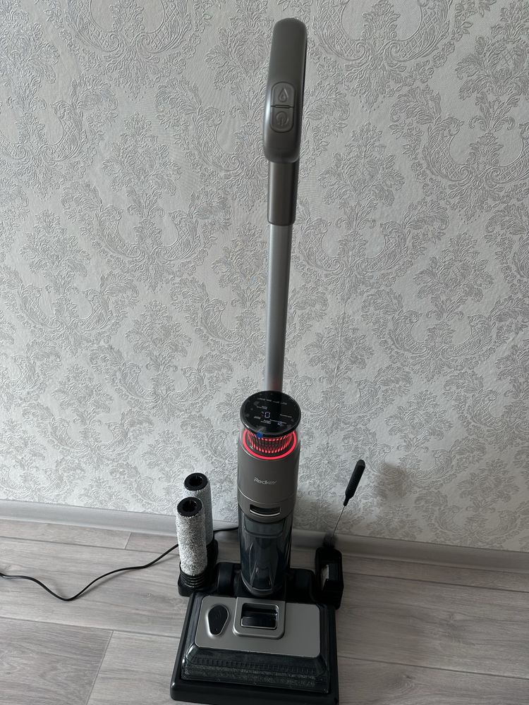 Продам моющий пылесос Redkey W13