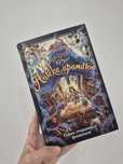 Книга Аптека ароматов тайна старинных флаконов