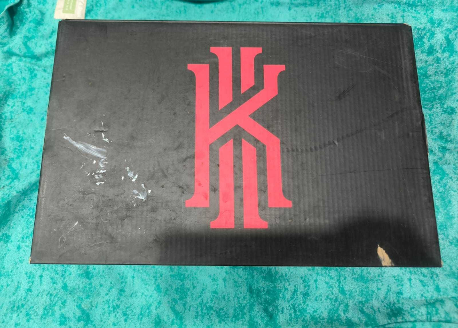 Кроссовки KYRIE 7.Хорошее состояние. 43 размерр
