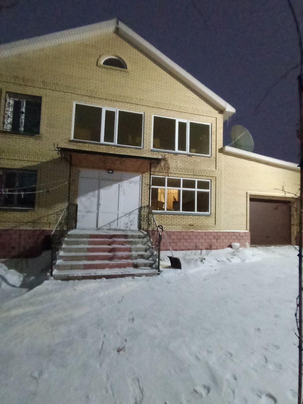 Продаётся коттедж. Продам дом в м-не Отрадное в  отличном состоянии